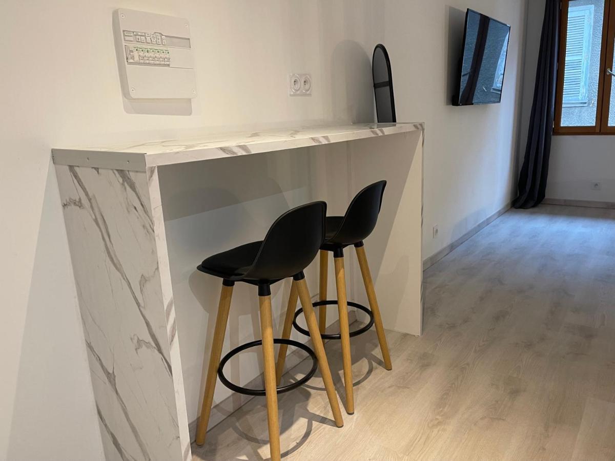 Appart Otel 2 Espalion Zewnętrze zdjęcie