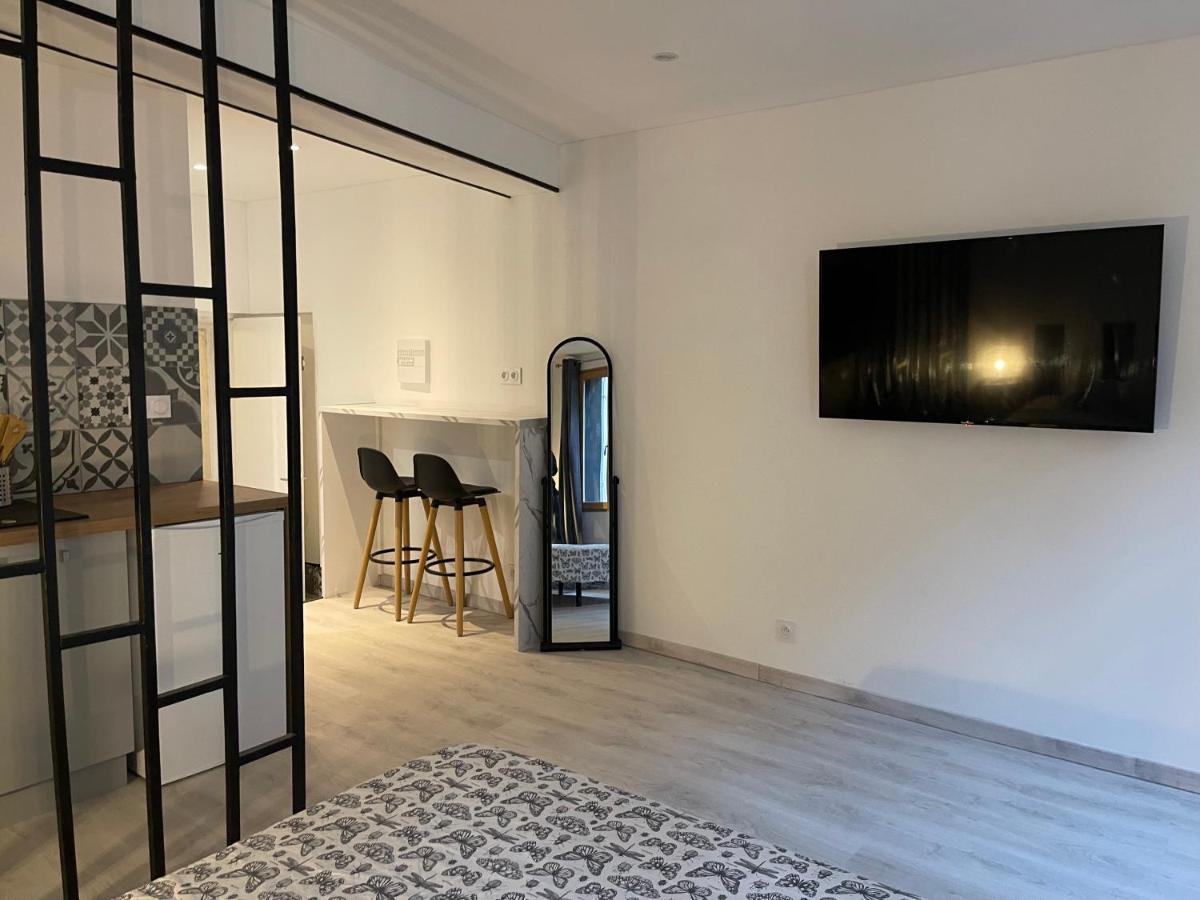 Appart Otel 2 Espalion Zewnętrze zdjęcie